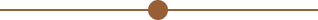 Um pedaço de madeira está sendo cortado ao meio em um fundo branco.